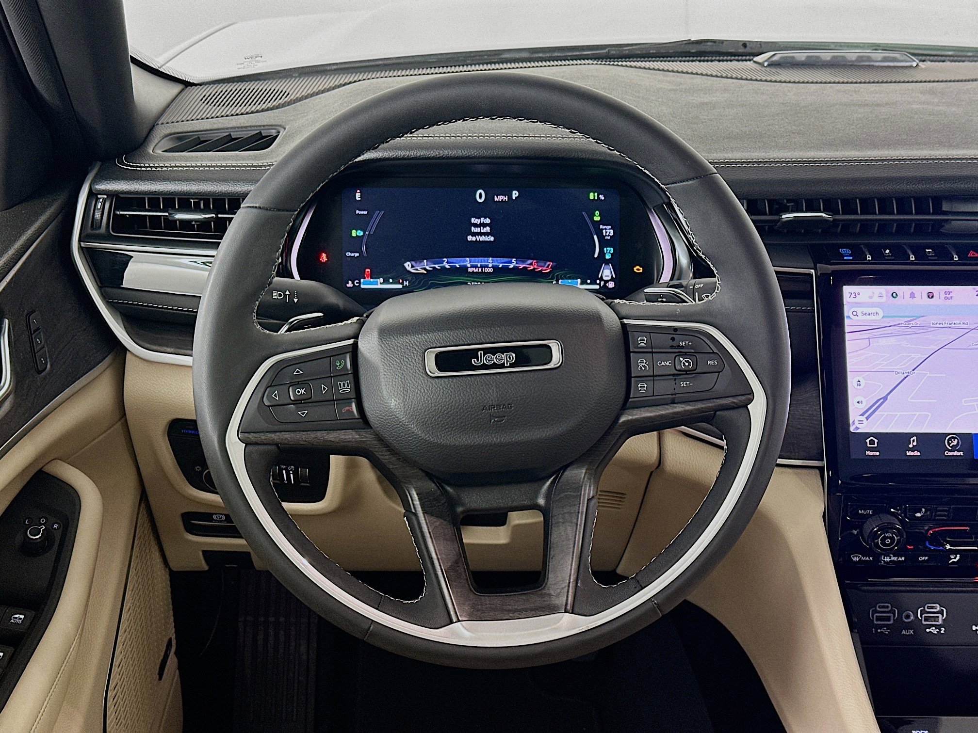 Used 2023 Jeep Grand Cherokee 4WD 4xe w/ Luxury Tech Group II image 18