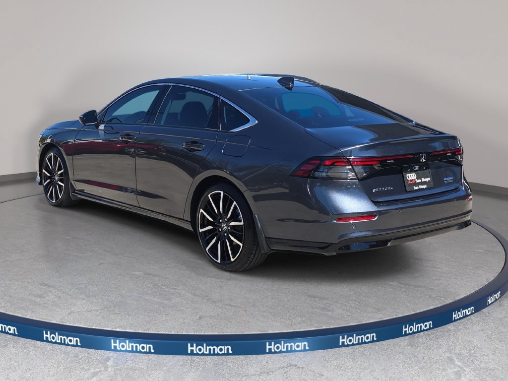 Used 2025 Honda Accord Touring image 8
