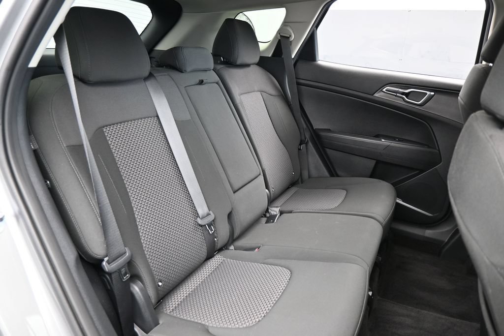Used 2025 Kia Sportage LX FWD image 40