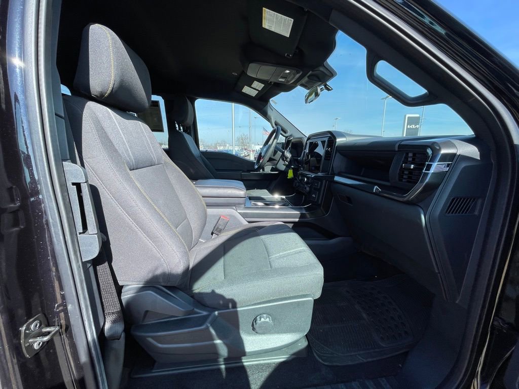 Used 2025 Ford F150 STX w/ Equipment Group 200A RWD image 27