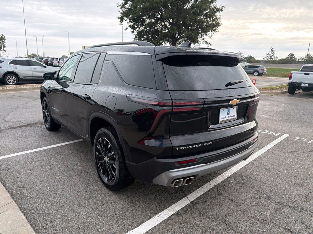 Used 2026 Chevrolet Traverse LT w/ Sun and Wheel Package AWD/4WD image 5