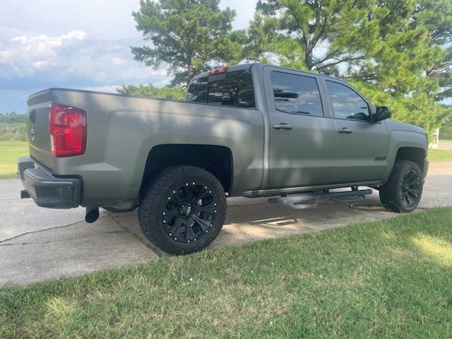 Used 2017 Chevrolet Silverado 1500 LTZ Z71 w/ Realtree Edition AWD/4WD image 15