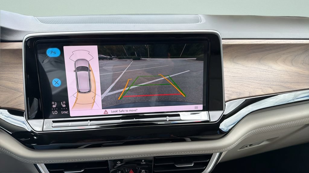 New 2026 Volkswagen Atlas SE FWD image 14