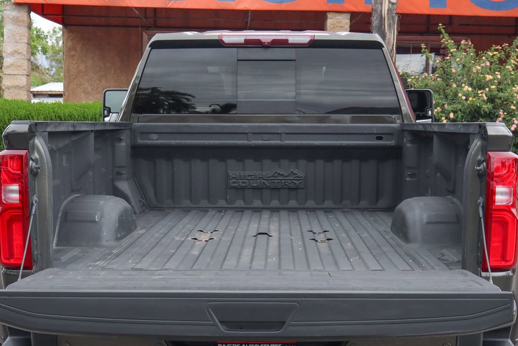 Used 2022 Chevrolet Silverado 3500 High Country w/ Safety Package II AWD/4WD image 8