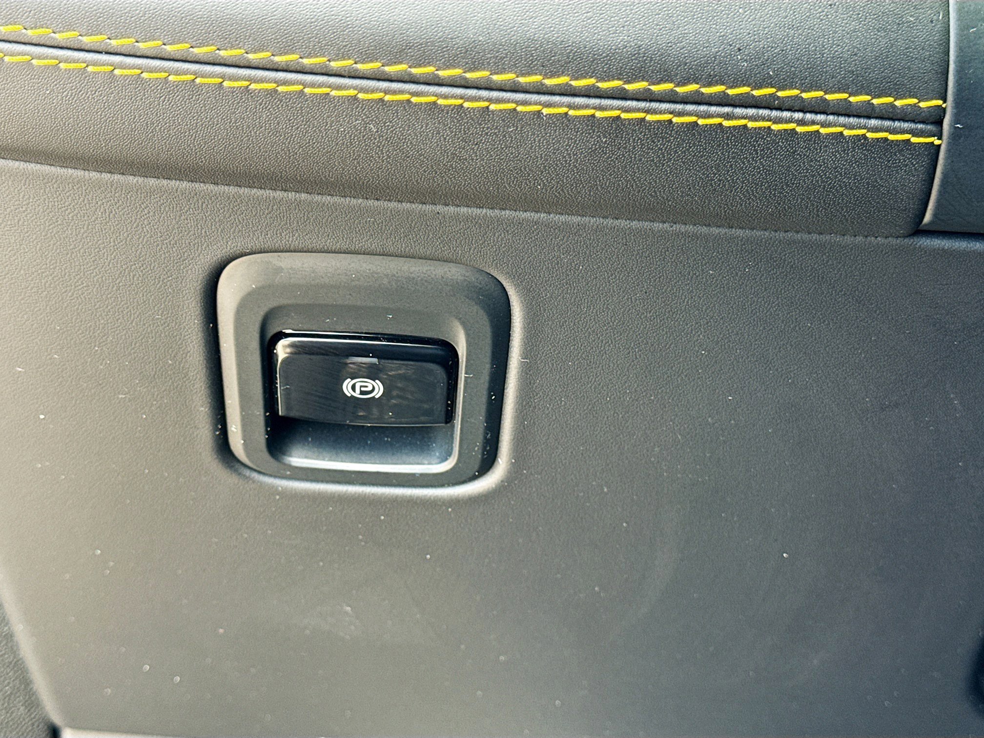 Certified 2024 Maserati Grecale Trofeo image 34