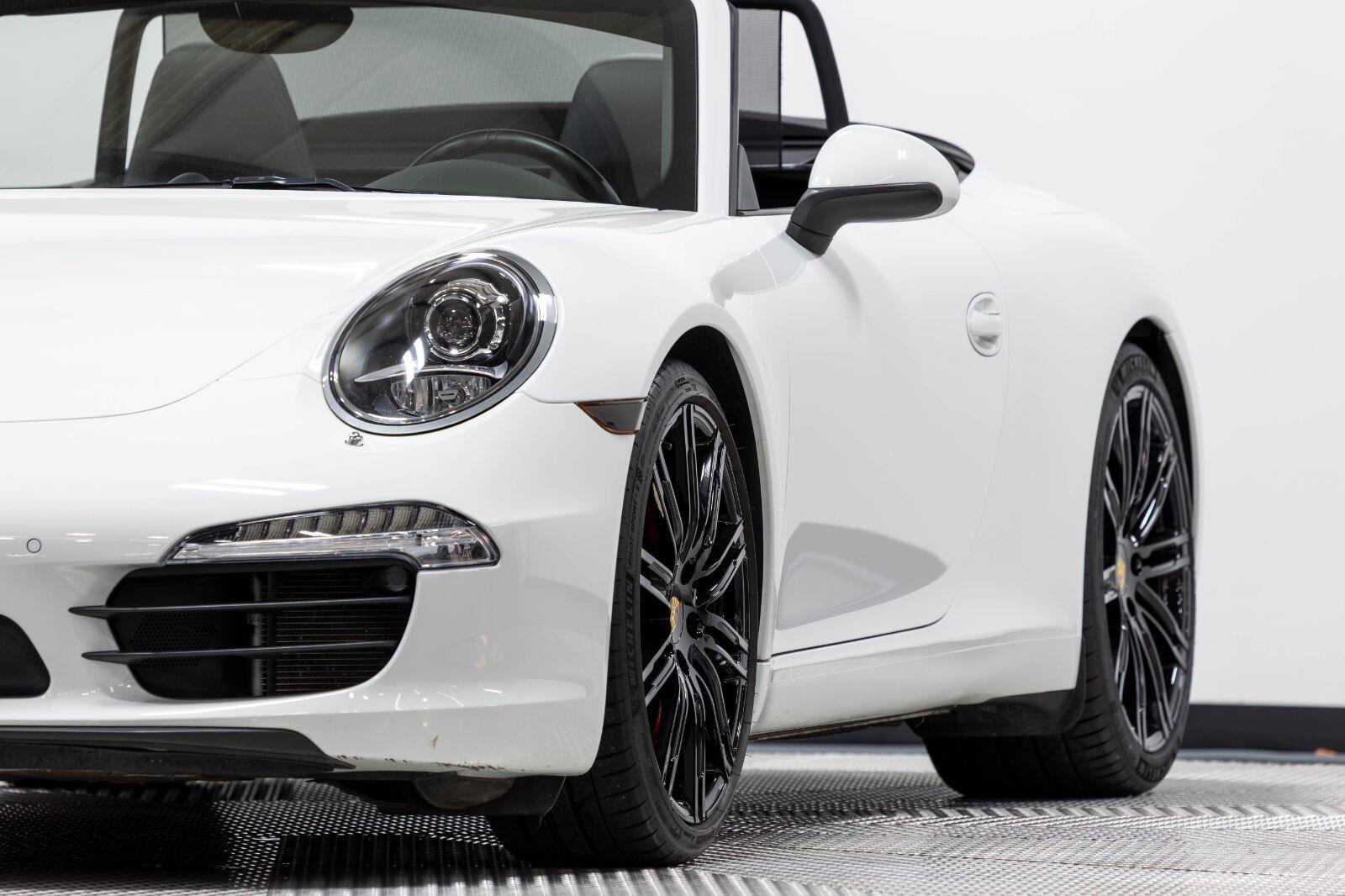 Used 2016 Porsche 911 Carrera S RWD image 18