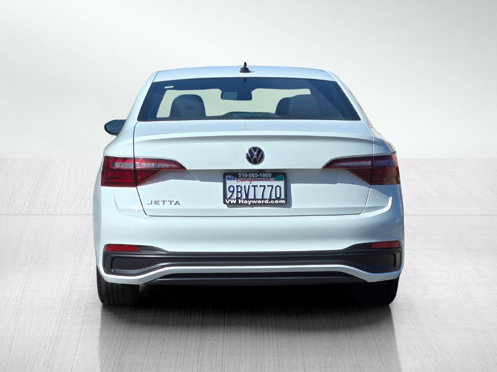 Used 2022 Volkswagen Jetta Sport FWD image 6