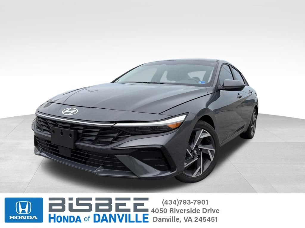 Used 2025 Hyundai Elantra SEL FWD image 1