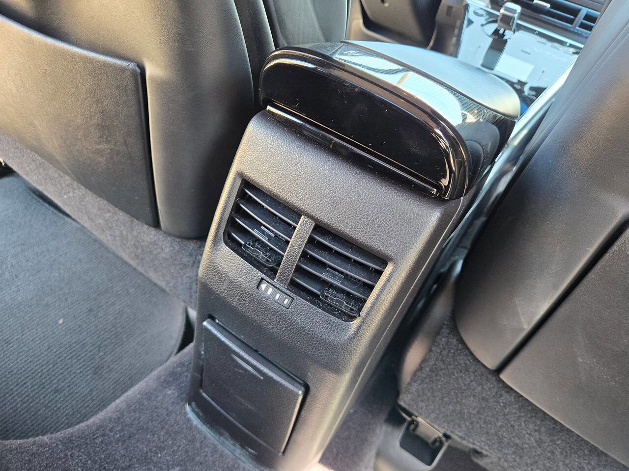 Used 2017 Toyota Mirai image 33