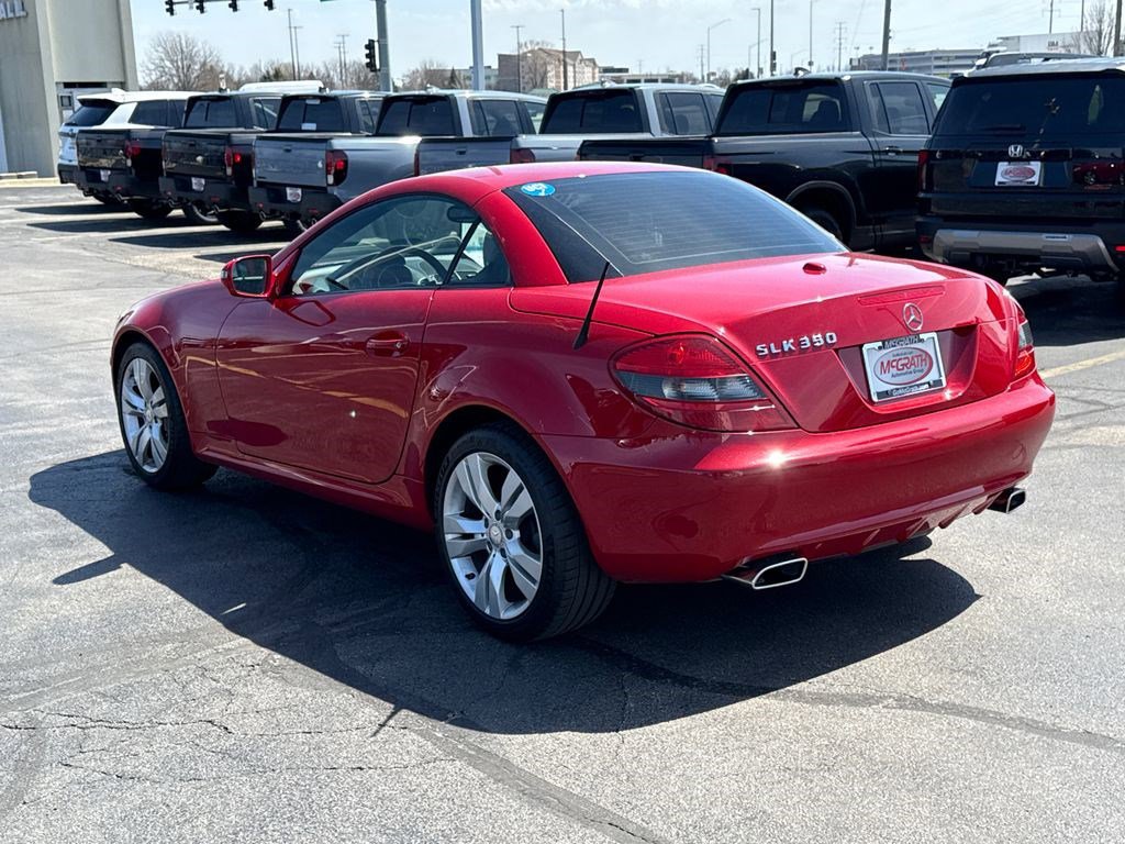 Used 2010 Mercedes-Benz SLK 350 image 9