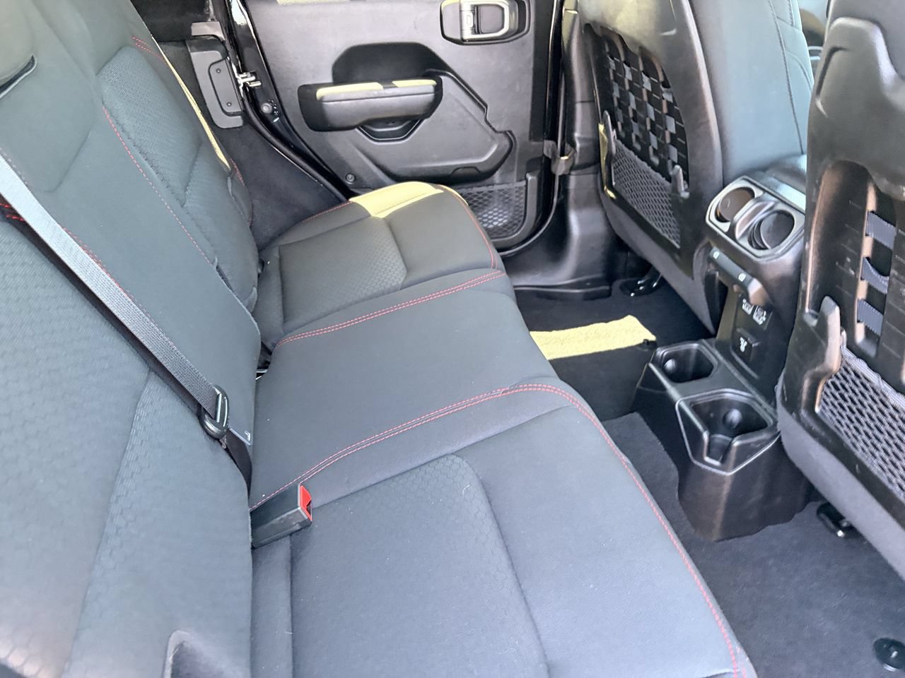 Used 2021 Jeep Wrangler Unlimited Rubicon AWD/4WD image 13