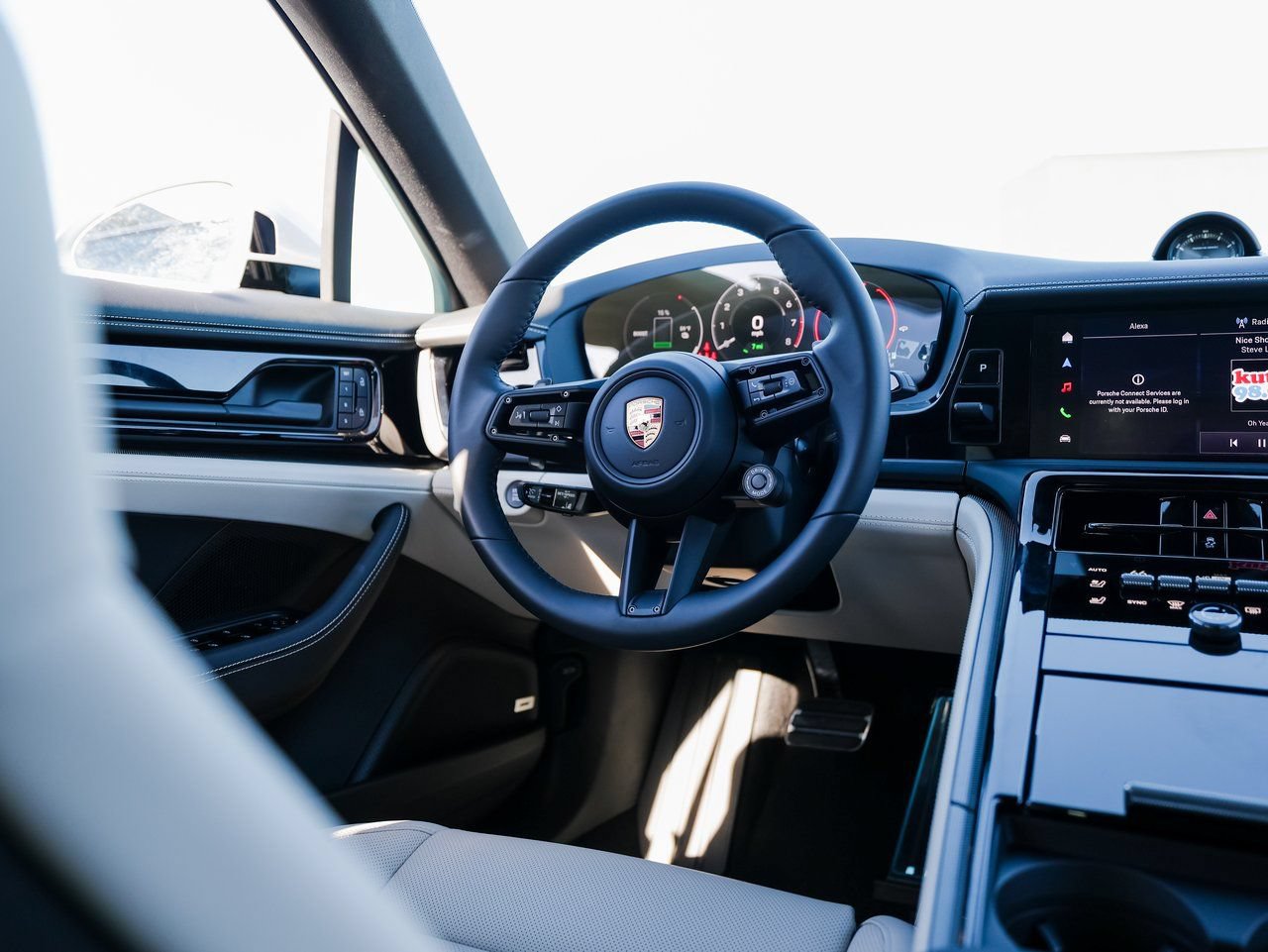New 2026 Porsche Panamera 4 E-Hybrid AWD/4WD image 25