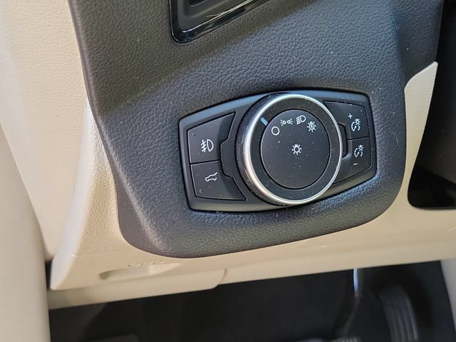 Used 2019 Ford Escape Titanium AWD/4WD image 8