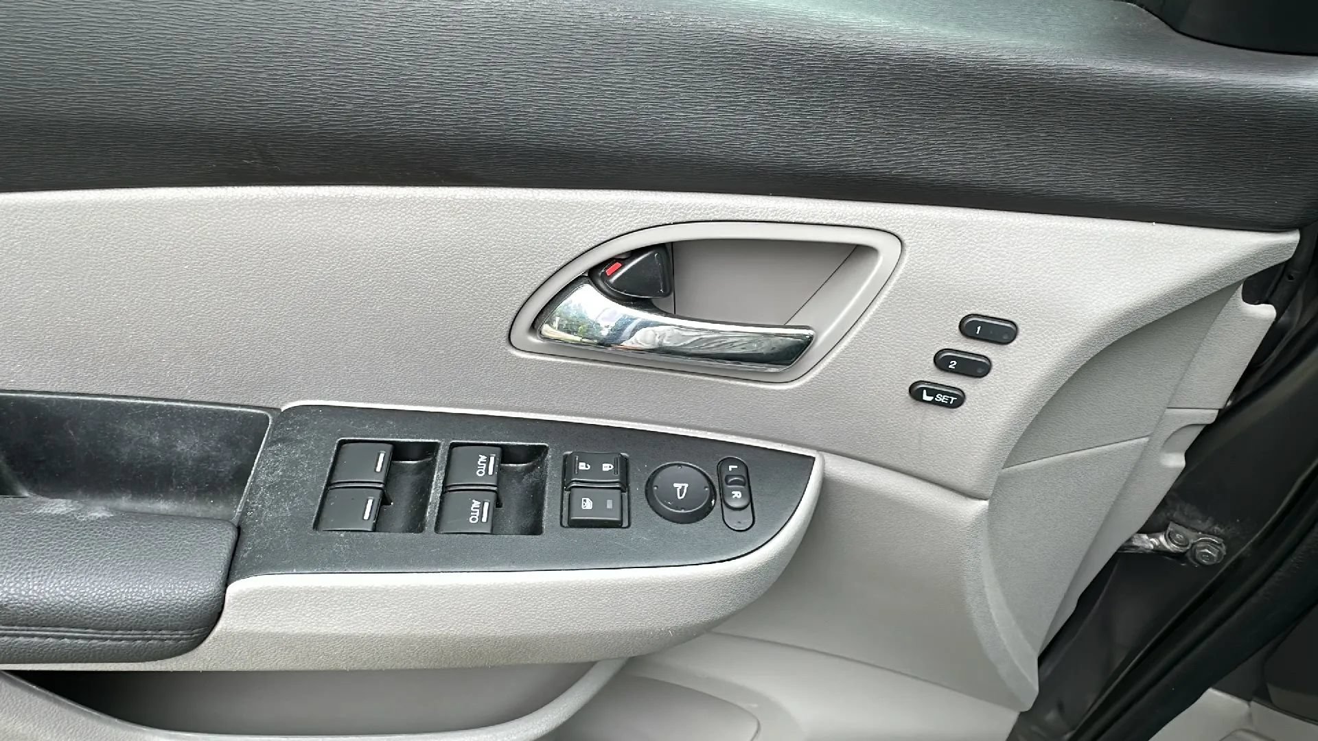 Used 2015 Honda Odyssey Touring image 48