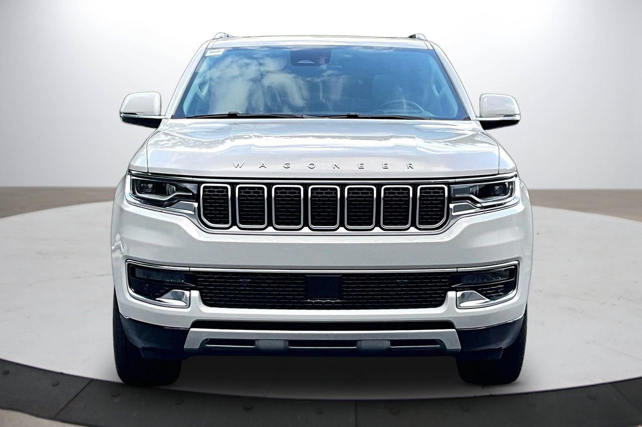 Certified 2022 Jeep Wagoneer Series III w/ Premium Group I AWD/4WD image 3