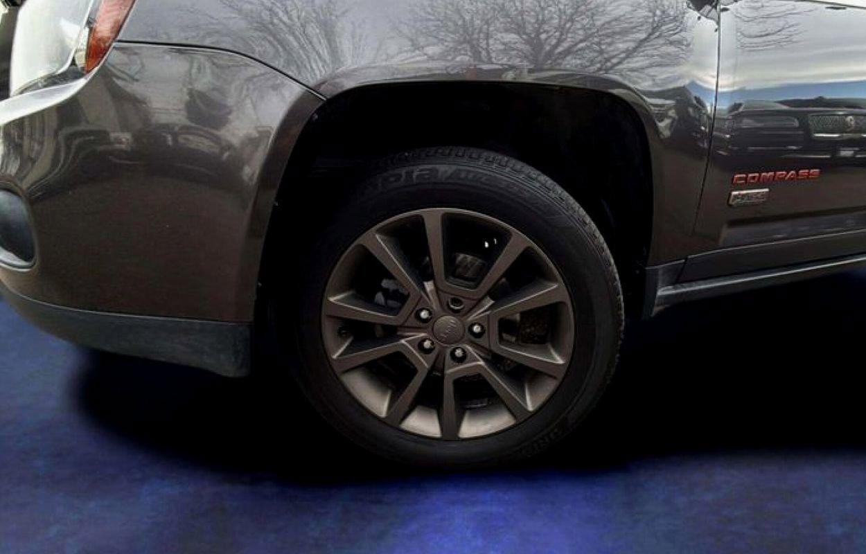 Used 2016 Jeep Compass 75th Anniversary w/ Power Value Group image 22