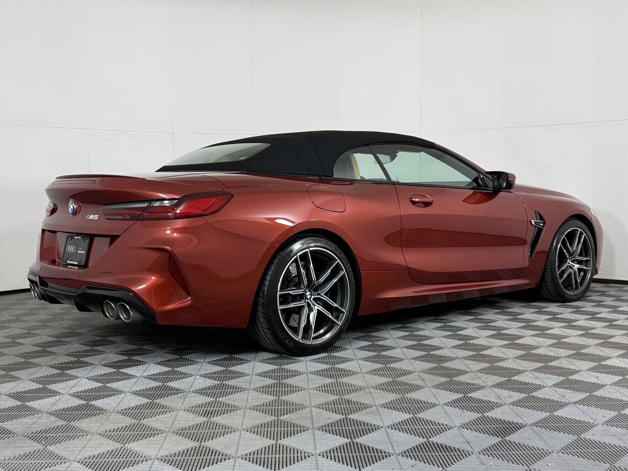 Used 2020 BMW M8 Convertible w/ M Driver's Package image 9