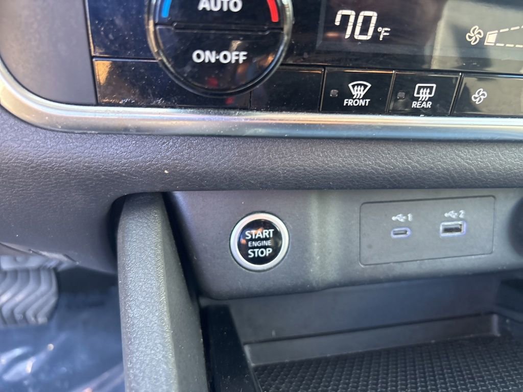 Used 2023 Nissan Rogue SV image 34