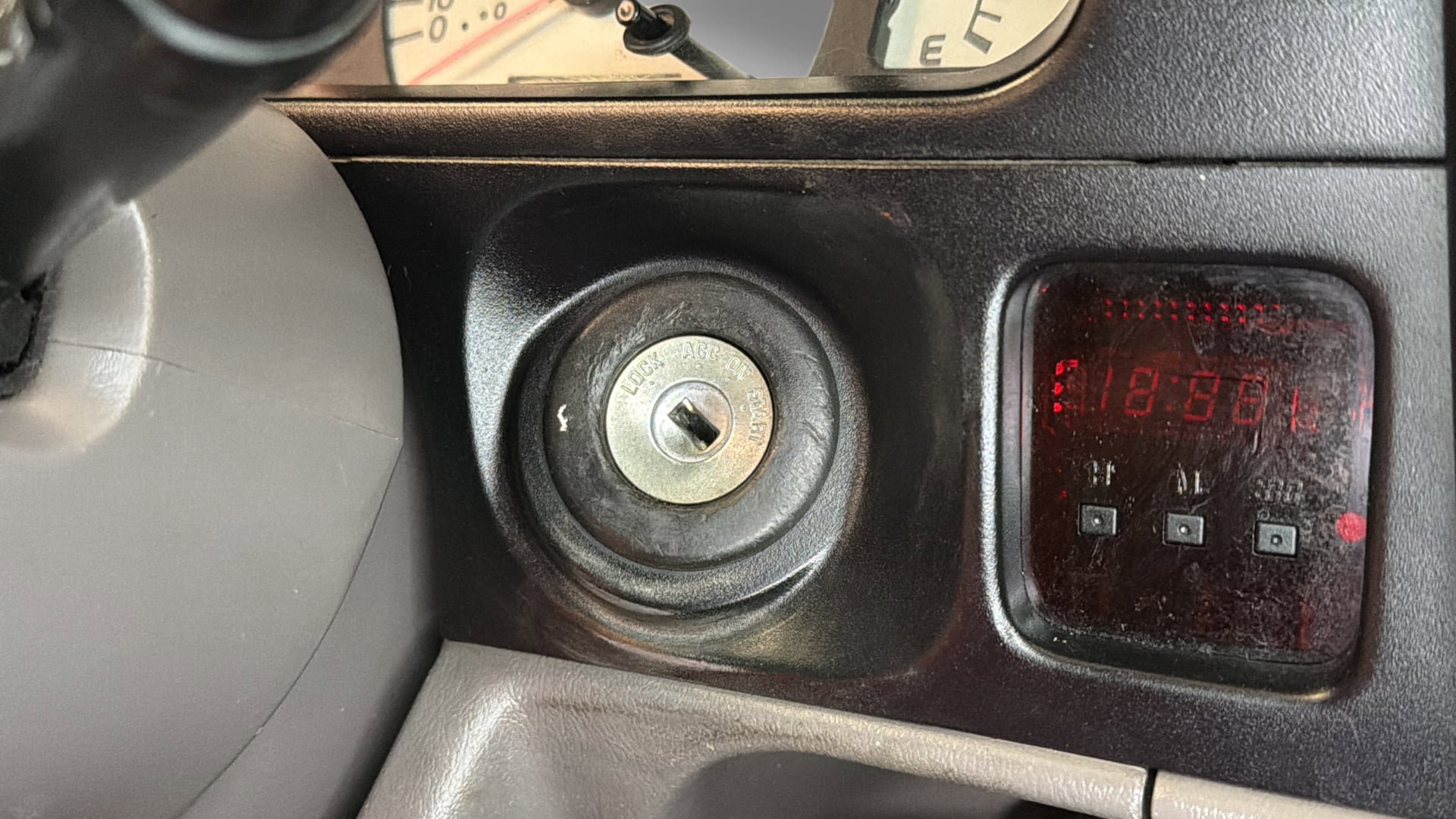 Used 2001 Toyota Tacoma PreRunner RWD image 22
