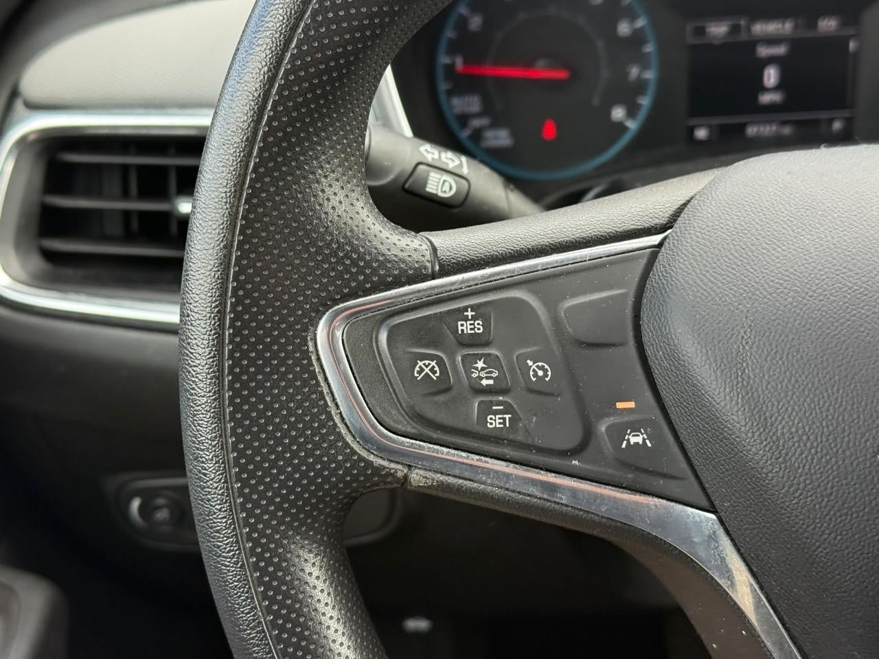 Used 2020 Chevrolet Equinox LS w/ LS Convenience Package AWD/4WD image 19