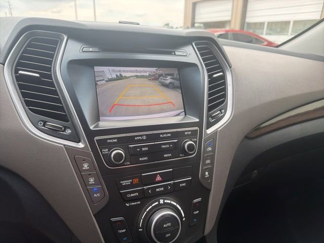 Used 2017 Hyundai Santa Fe SE FWD image 14