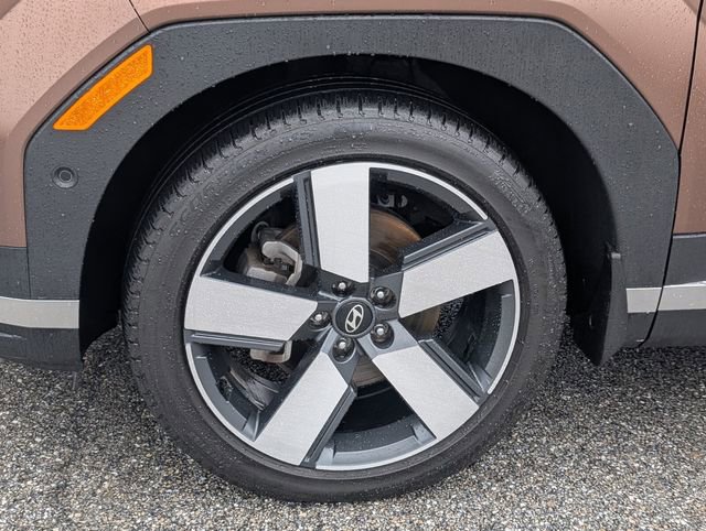 Used 2024 Hyundai Santa Fe Limited image 4
