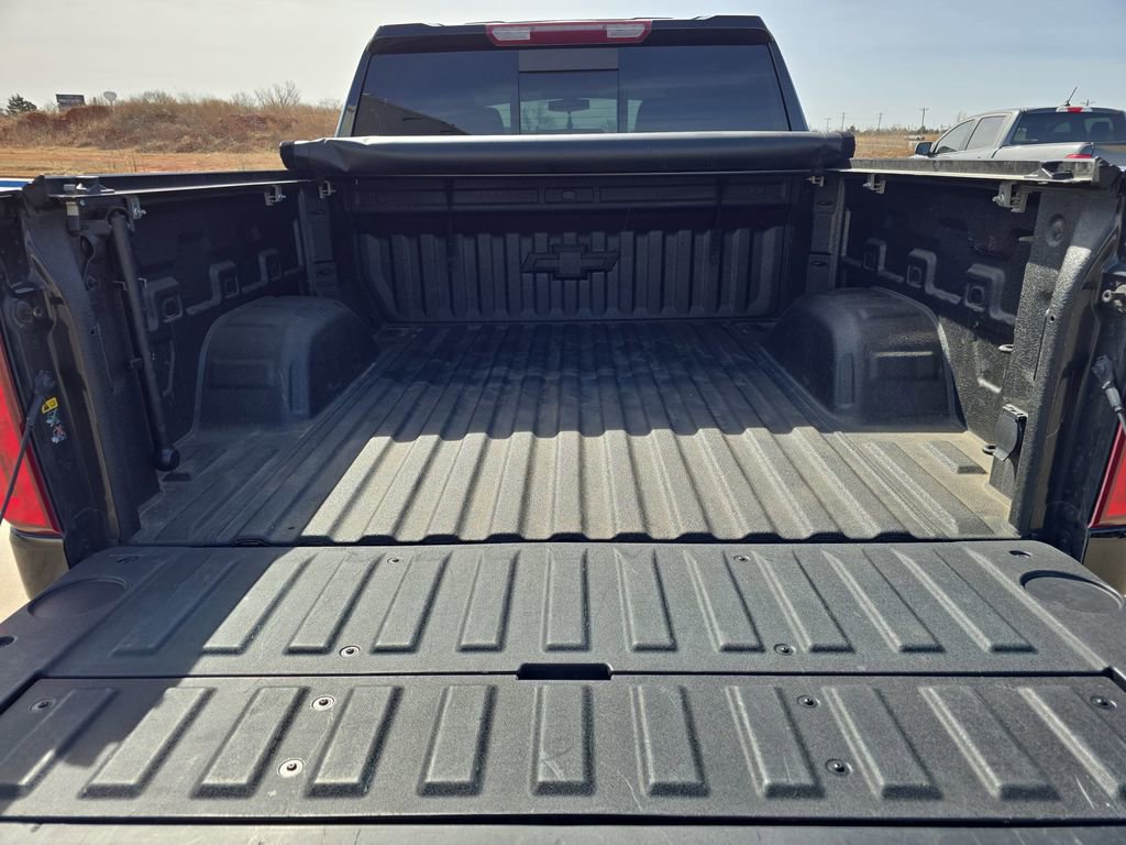 Used 2021 Chevrolet Silverado 1500 RST w/ Redline Edition AWD/4WD image 12