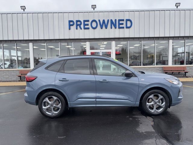 Certified 2024 Ford Escape ST-Line w/ Tech Pack #1 AWD/4WD image 2