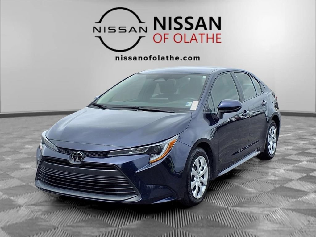 Used 2024 Toyota Corolla LE FWD image 1