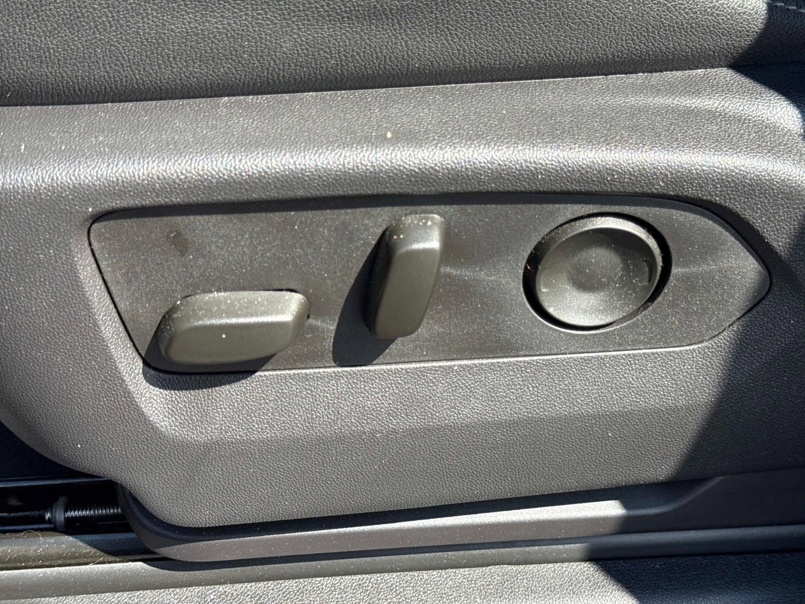 Used 2024 Chevrolet Silverado 1500 High Country w/ Technology Package image 19