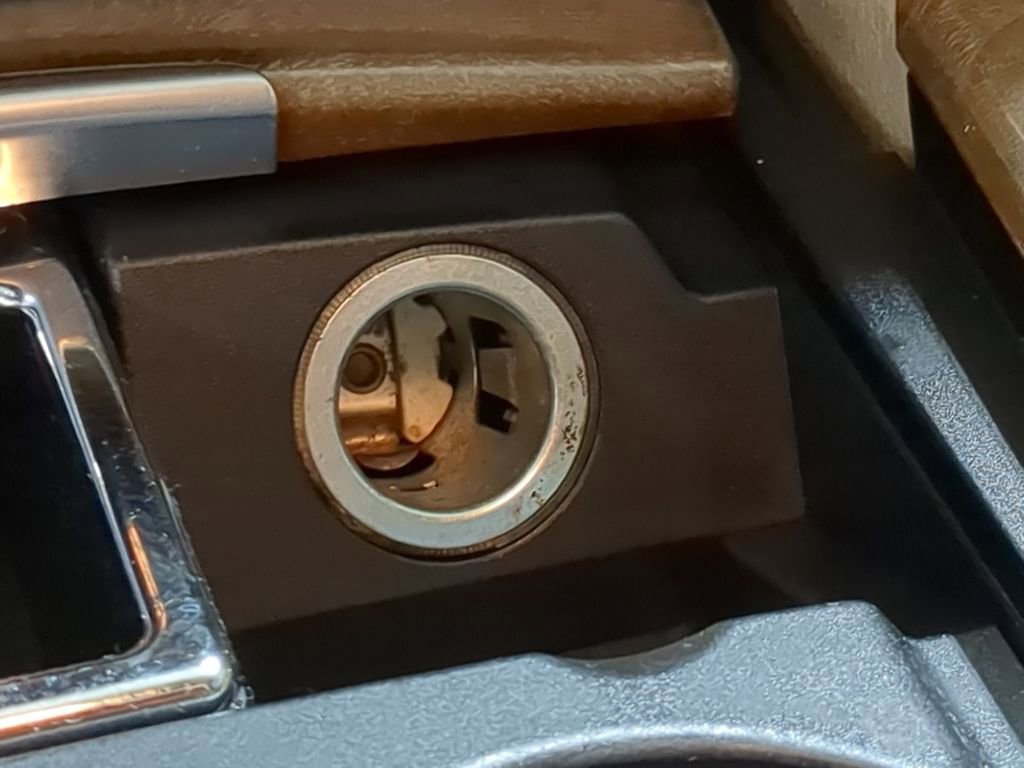 Used 2011 Mercedes-Benz E 350 4MATIC Sedan image 43