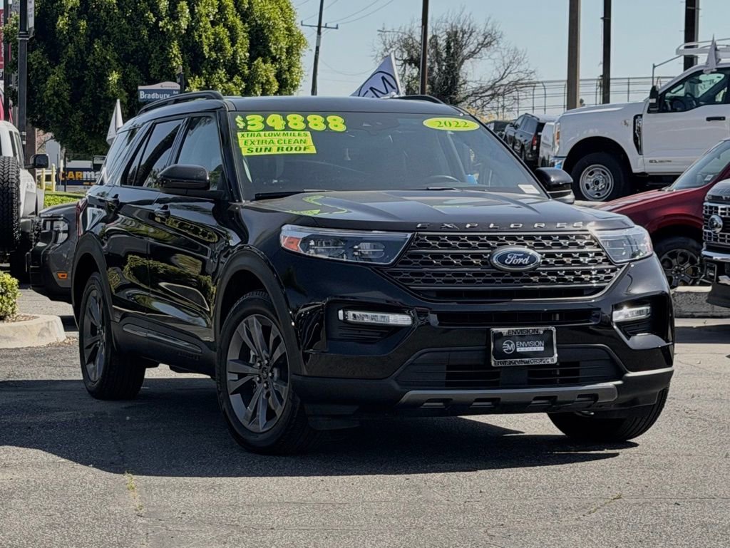 Certified 2022 Ford Explorer XLT w/ Equipment Group 202A image 2