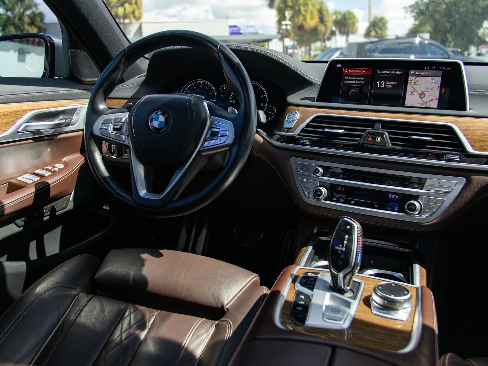 Used 2019 BMW 750i w/ M Sport Package RWD image 33