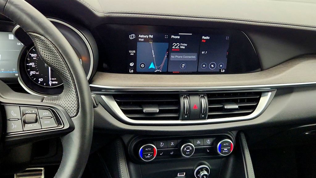 Used 2022 Alfa Romeo Stelvio Ti AWD/4WD image 18