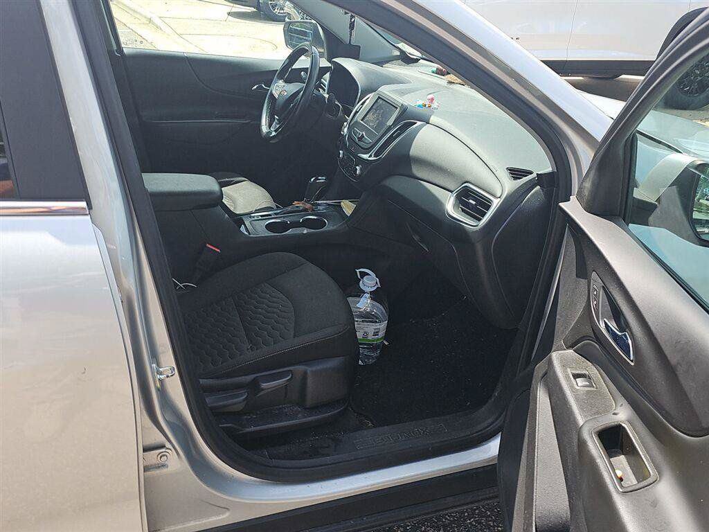 Used 2021 Chevrolet Equinox LT FWD image 19