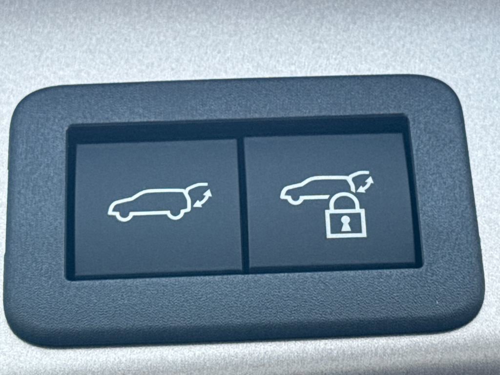 New 2026 Toyota RAV4 XSE AWD/4WD image 17