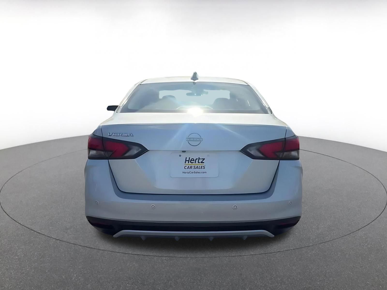 Used 2025 Nissan Versa SV image 12