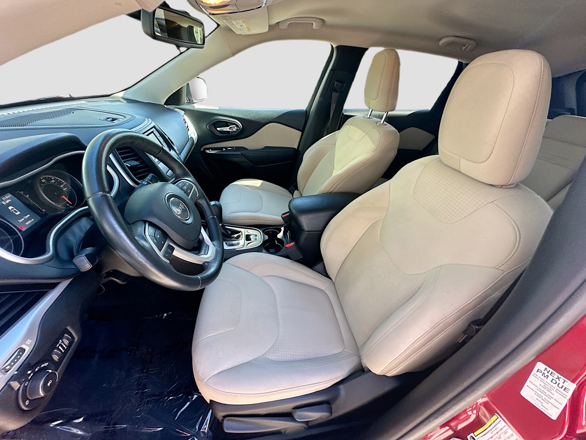 Used 2017 Jeep Cherokee Latitude image 20