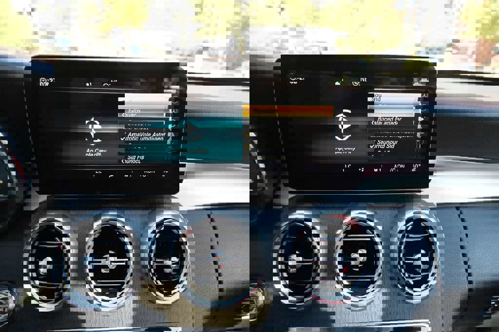 Used 2021 Mercedes-Benz C 300 4MATIC Sedan w/ AMG Line image 29