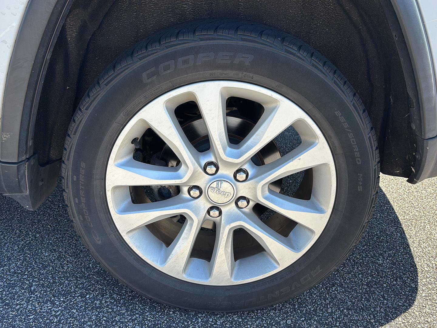 Used 2017 Jeep Grand Cherokee Limited RWD image 6