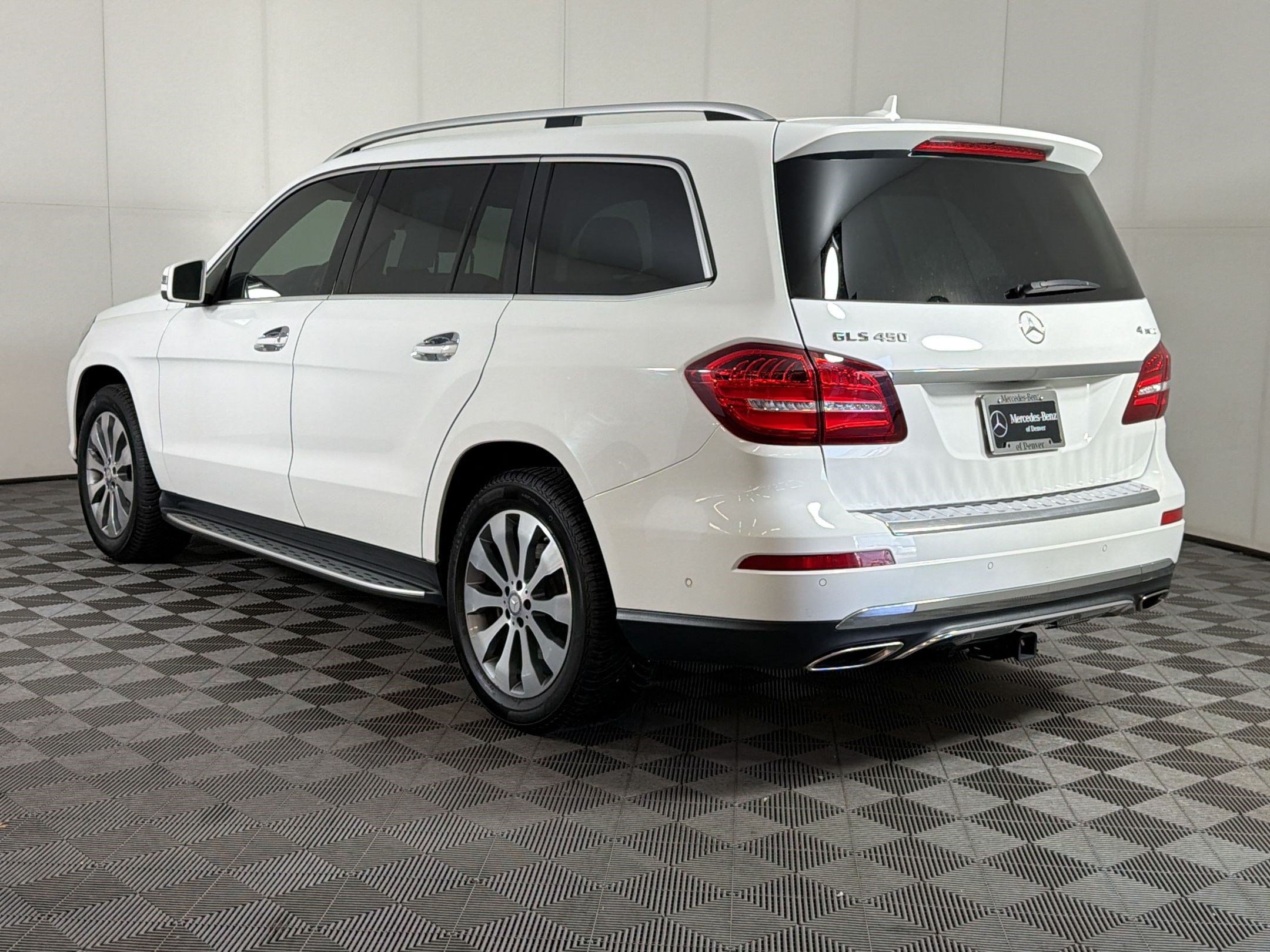 Used 2017 Mercedes-Benz GLS 450 4MATIC image 3