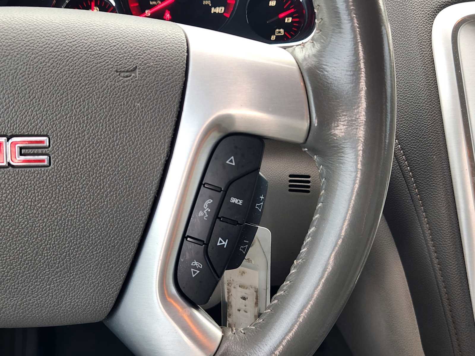 Used 2013 GMC Acadia SLT w/ Technology Package AWD/4WD image 27