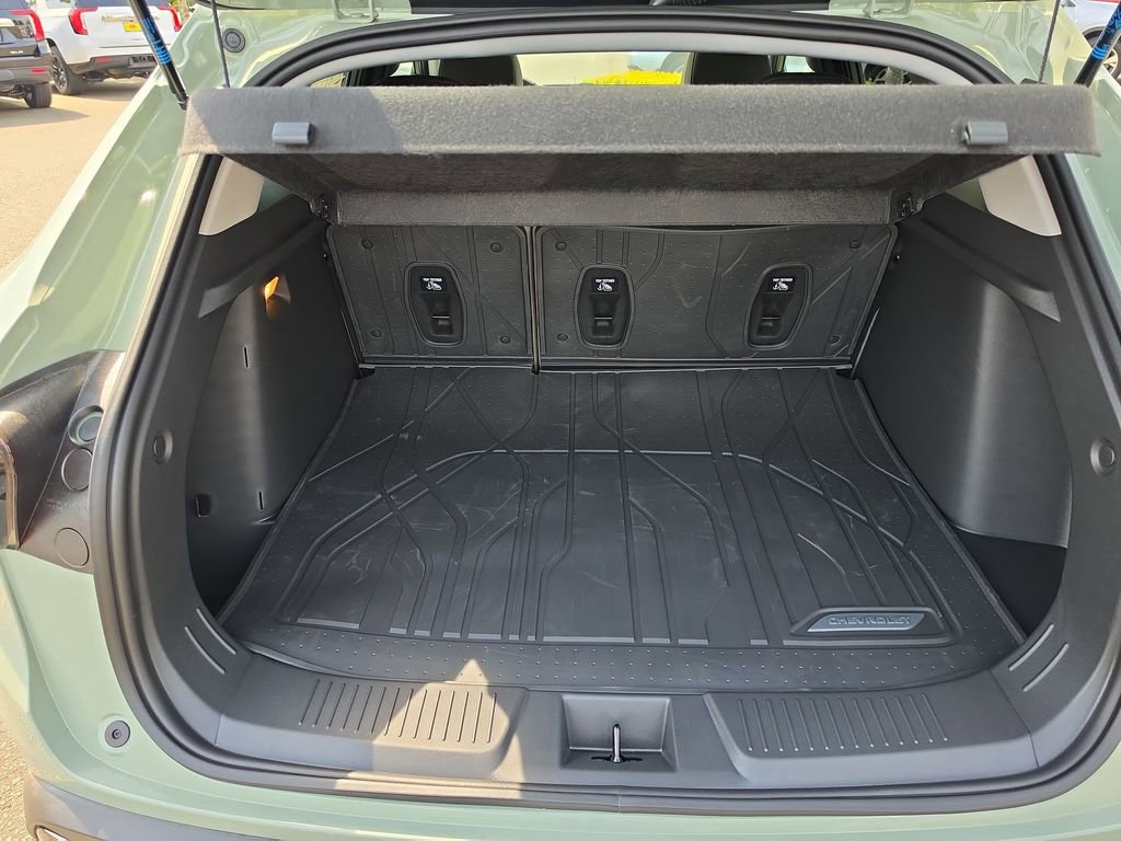 New 2026 Chevrolet Trax ACTIV w/ Sunroof Package FWD image 29