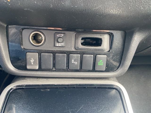 Used 2020 Mitsubishi Outlander SEL image 37