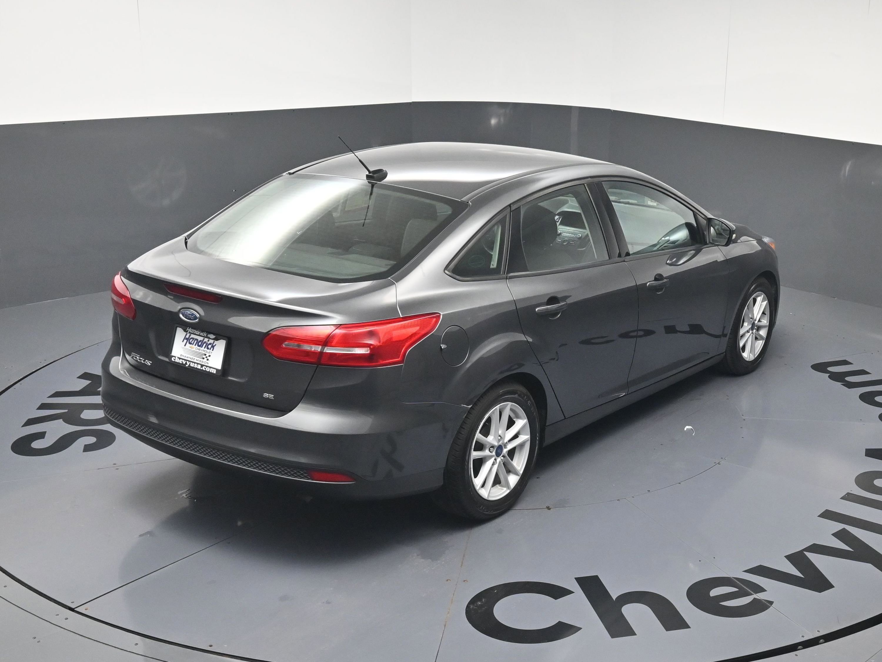 Used 2018 Ford Focus SE w/ Cold Weather Package FWD image 34