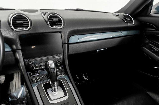 Used 2017 Porsche 718 Cayman Base image 31