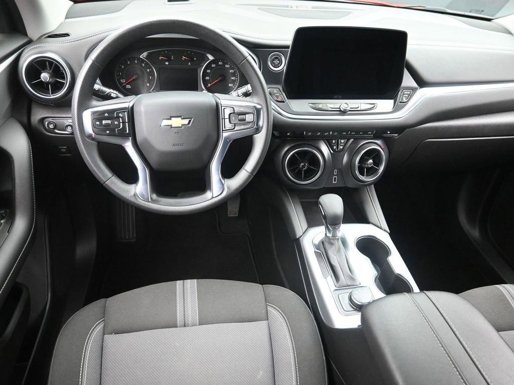 Used 2025 Chevrolet Blazer LT image 10