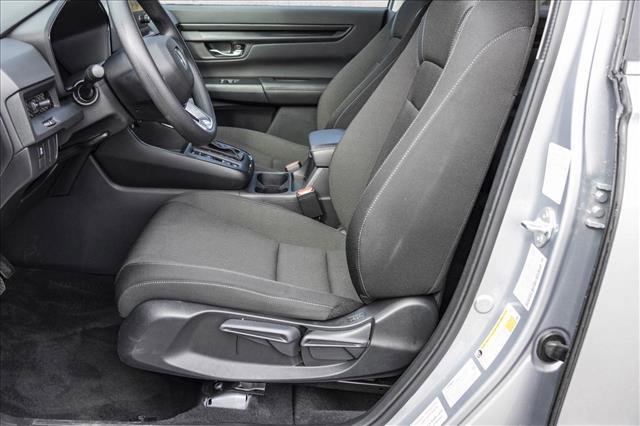 Used 2025 Honda CR-V LX image 11