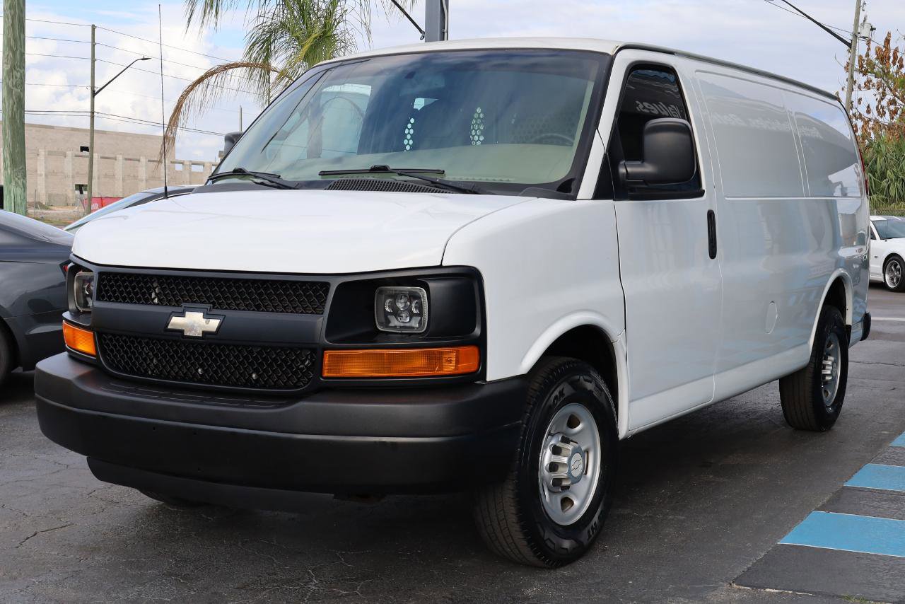 Used 2016 Chevrolet Express 2500 image 2