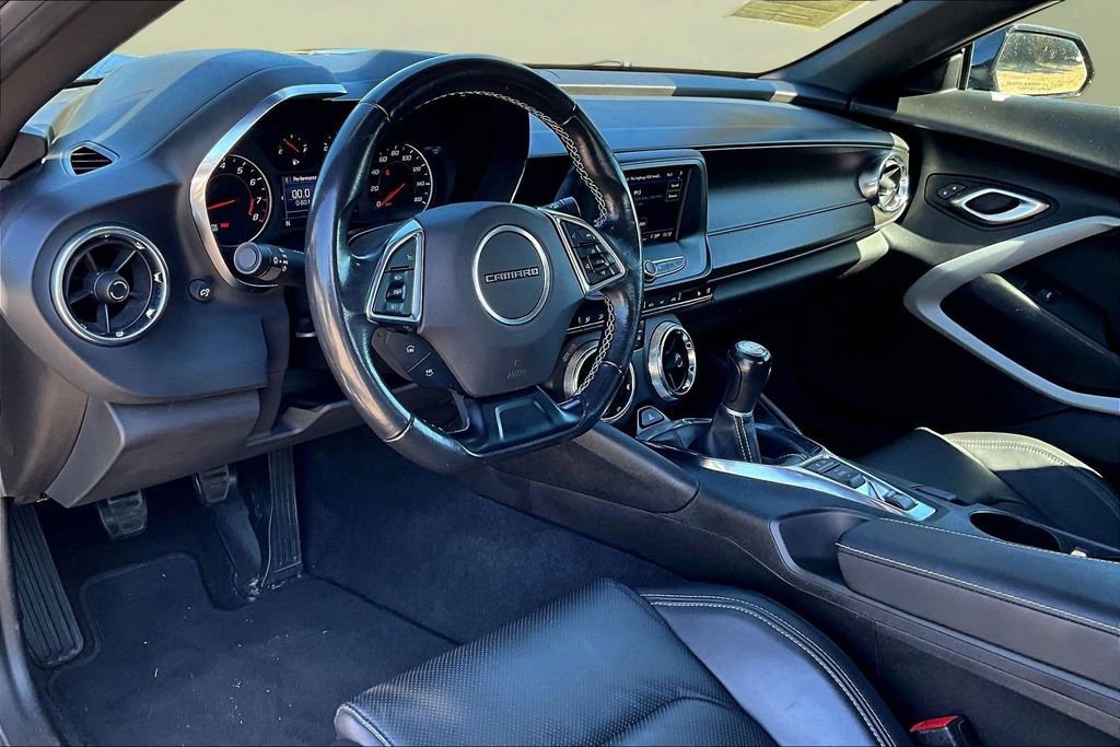 Used 2022 Chevrolet Camaro LT RWD image 17